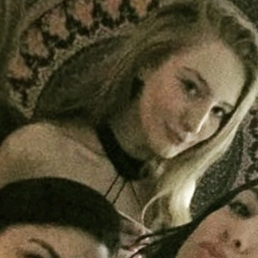 Meet your Posher, Hayley